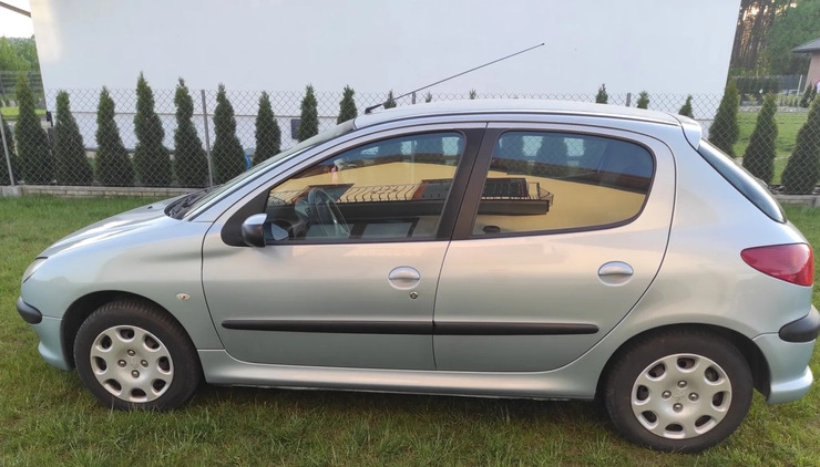 Peugeot 206 cena 12000 przebieg: 121000, rok produkcji 2005 z Biała Rawska małe 154